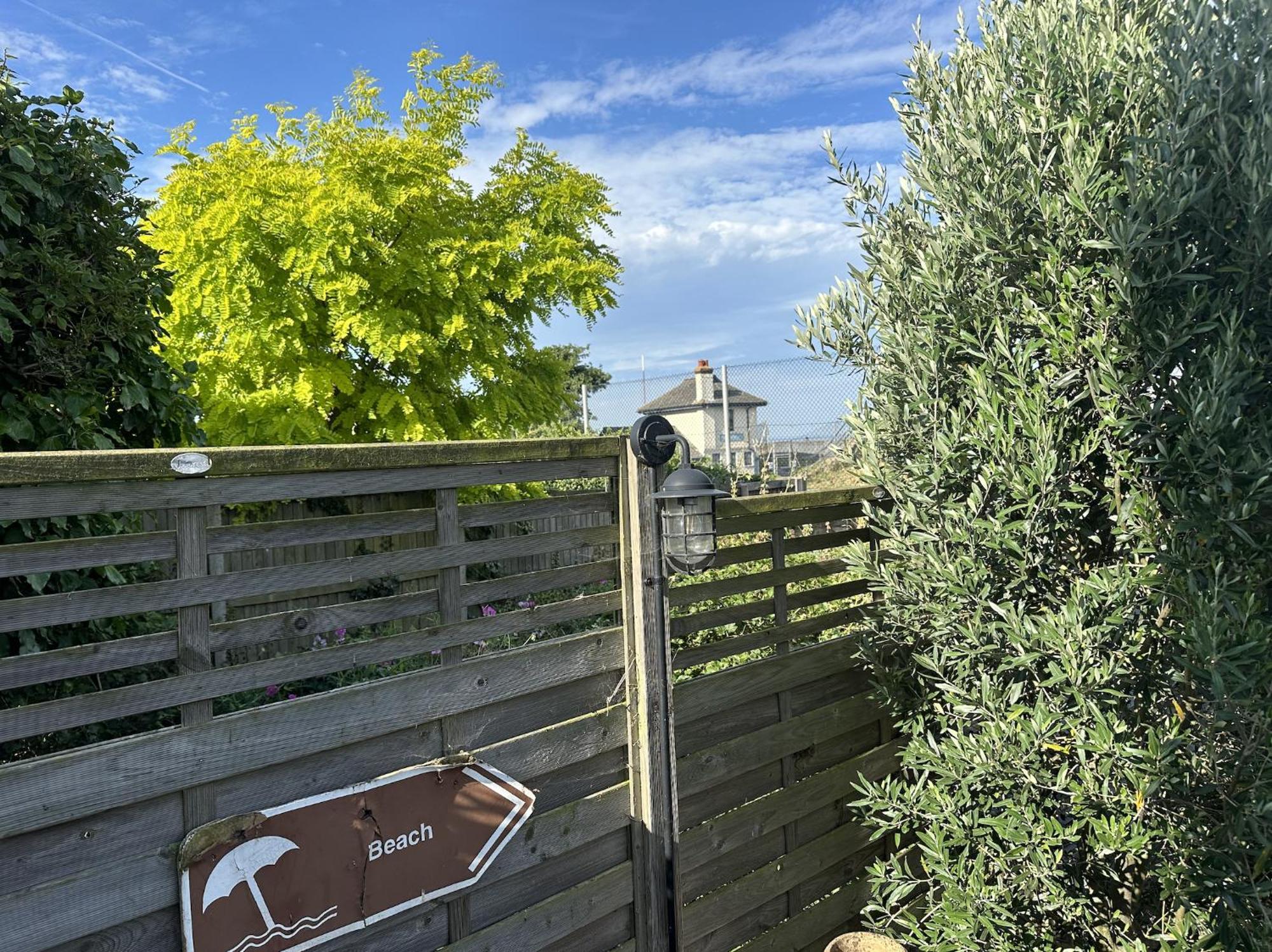 Marine Cottage Уитстейбъл Екстериор снимка